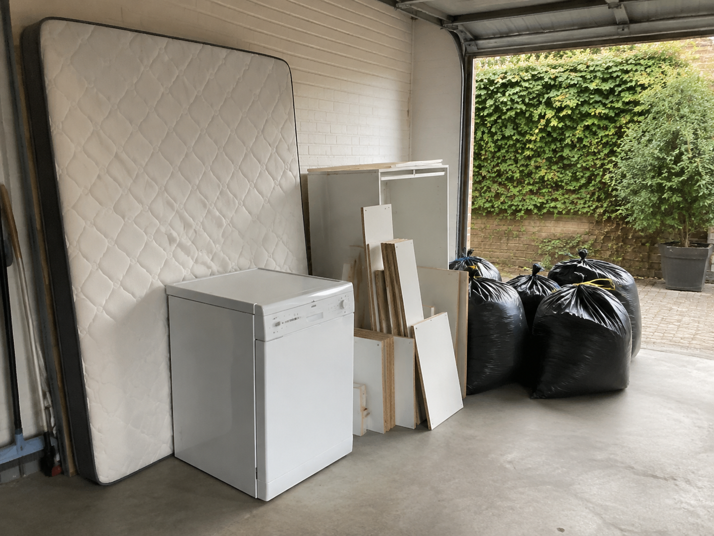 Waste & bulky-item removal